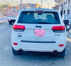 جیپ گراند شیرۆکی